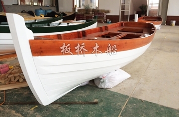 歐式尖頭木船